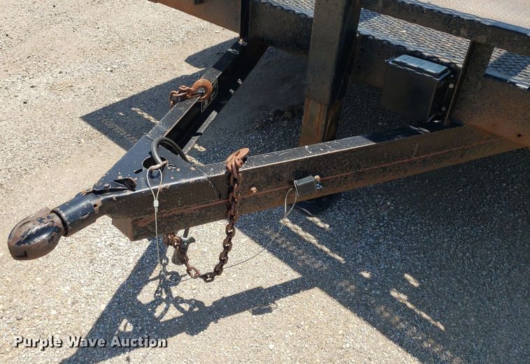 image for item IP9374 2000 PJ  equipment trailer