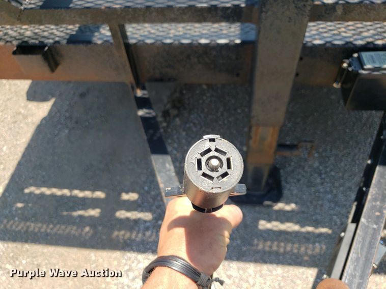 image for item IP9374 2000 PJ  equipment trailer