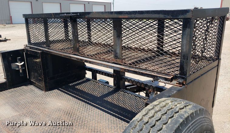 image for item IP9374 2000 PJ  equipment trailer