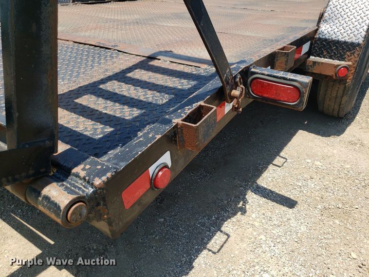 image for item IP9374 2000 PJ  equipment trailer