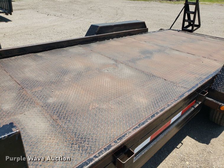 image for item IP9374 2000 PJ  equipment trailer