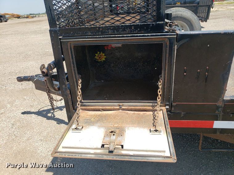 image for item IP9374 2000 PJ  equipment trailer