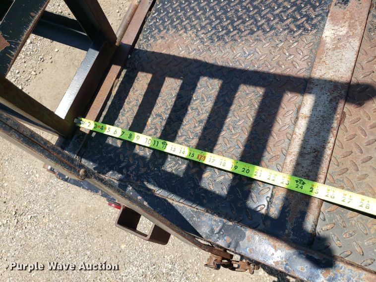 image for item IP9374 2000 PJ  equipment trailer