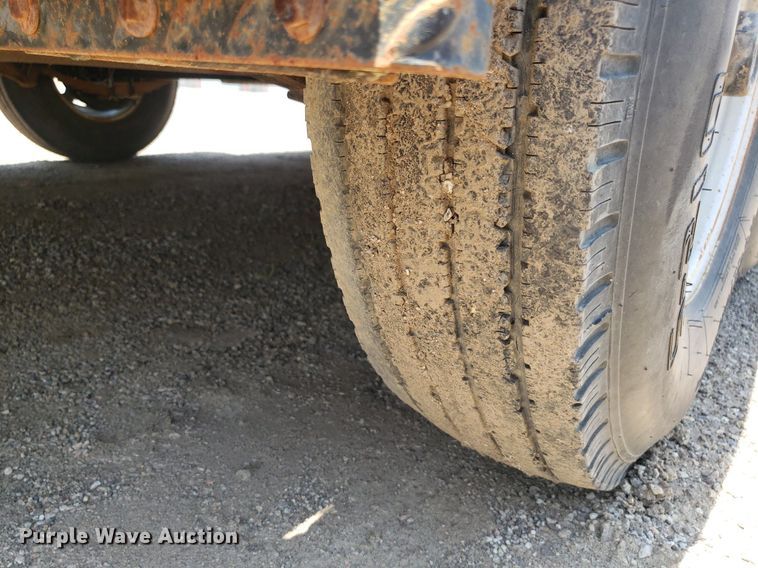 image for item IP9374 2000 PJ  equipment trailer