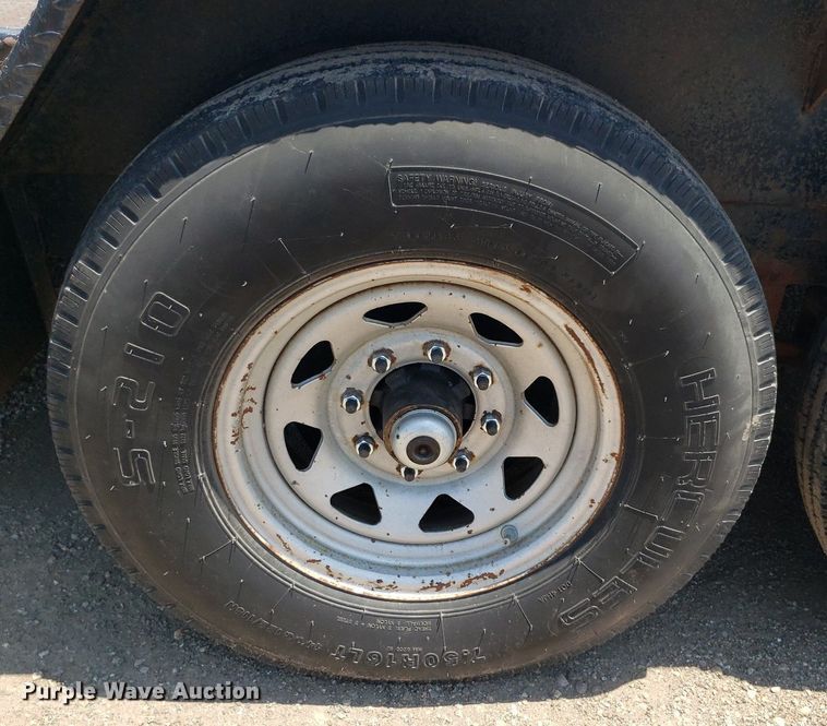 image for item IP9374 2000 PJ  equipment trailer