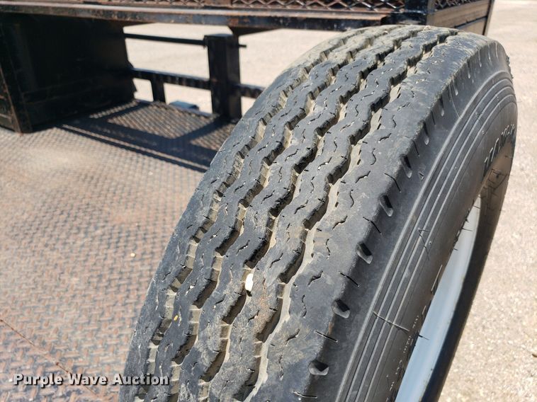 image for item IP9374 2000 PJ  equipment trailer