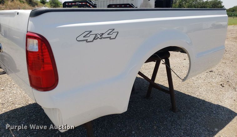 image for item IP9376 8' Ford truck bed