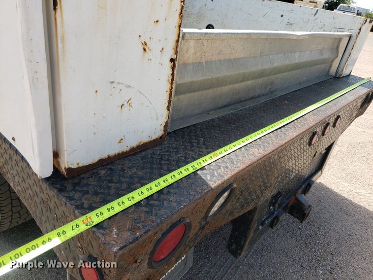 image for item IP9378 2016 Ford F350 Super Duty  Crew Cab flatbed pickup truck