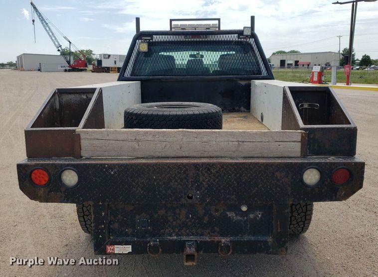 image for item IP9381 2016 Ford F250 Super Duty  Crew Cab flatbed pickup truck