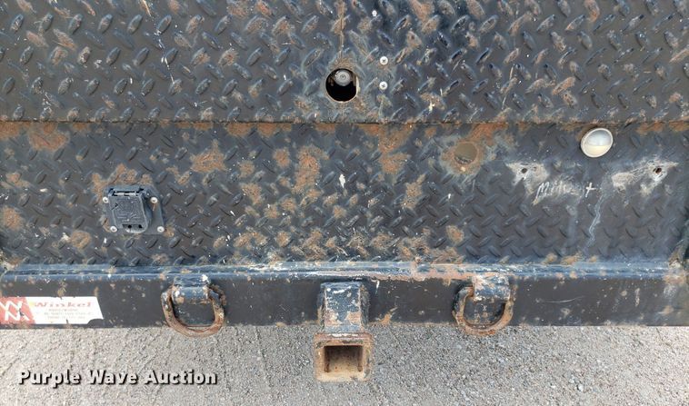 image for item IP9381 2016 Ford F250 Super Duty  Crew Cab flatbed pickup truck