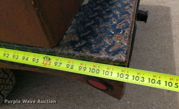 image for item IP9381 2016 Ford F250 Super Duty  Crew Cab flatbed pickup truck