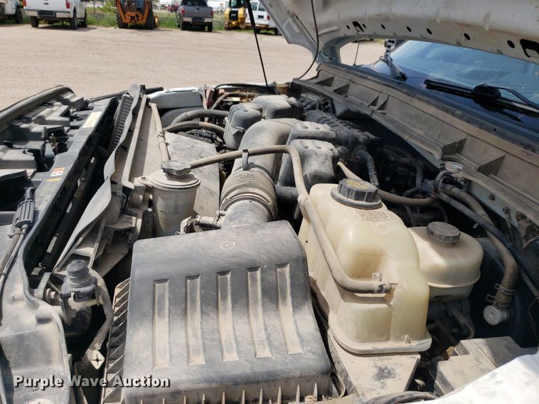 image for item IP9381 2016 Ford F250 Super Duty  Crew Cab flatbed pickup truck