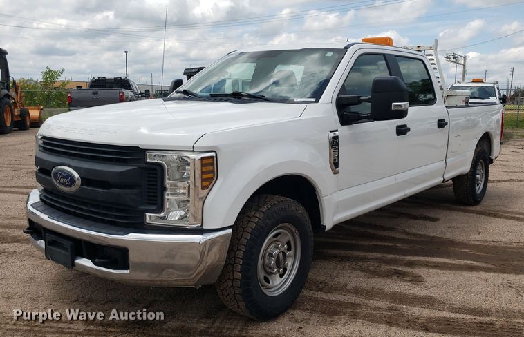 image for item IP9386 2018 Ford F250 Super Duty  Crew Cab pickup truck