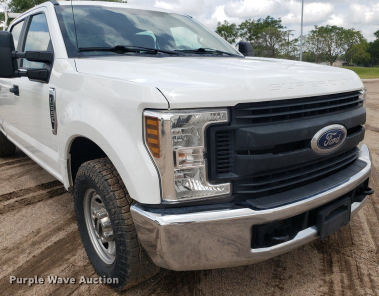 image for item IP9386 2018 Ford F250 Super Duty  Crew Cab pickup truck