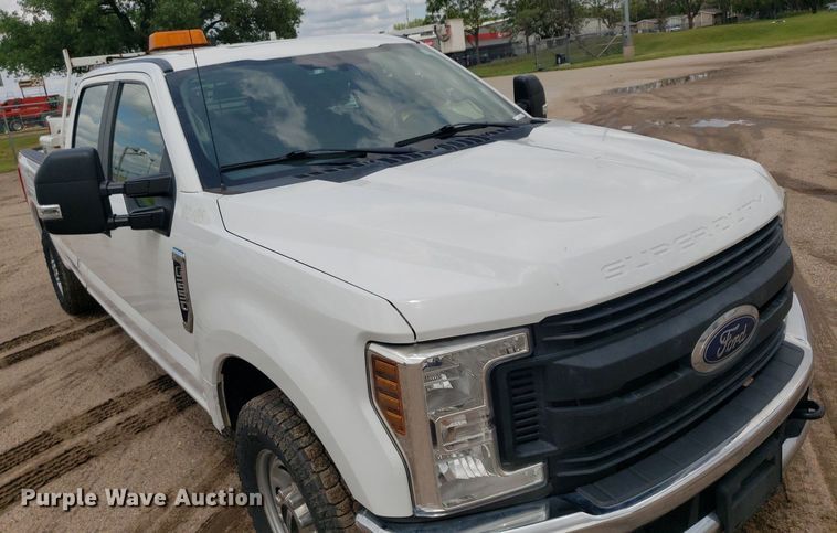 image for item IP9386 2018 Ford F250 Super Duty  Crew Cab pickup truck