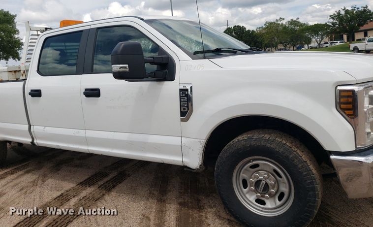 image for item IP9386 2018 Ford F250 Super Duty  Crew Cab pickup truck