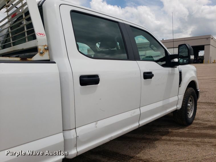 image for item IP9386 2018 Ford F250 Super Duty  Crew Cab pickup truck