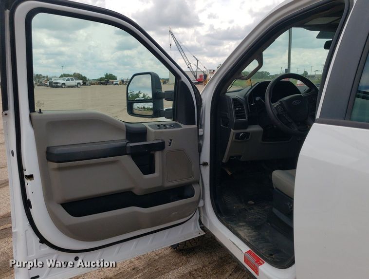 image for item IP9386 2018 Ford F250 Super Duty  Crew Cab pickup truck