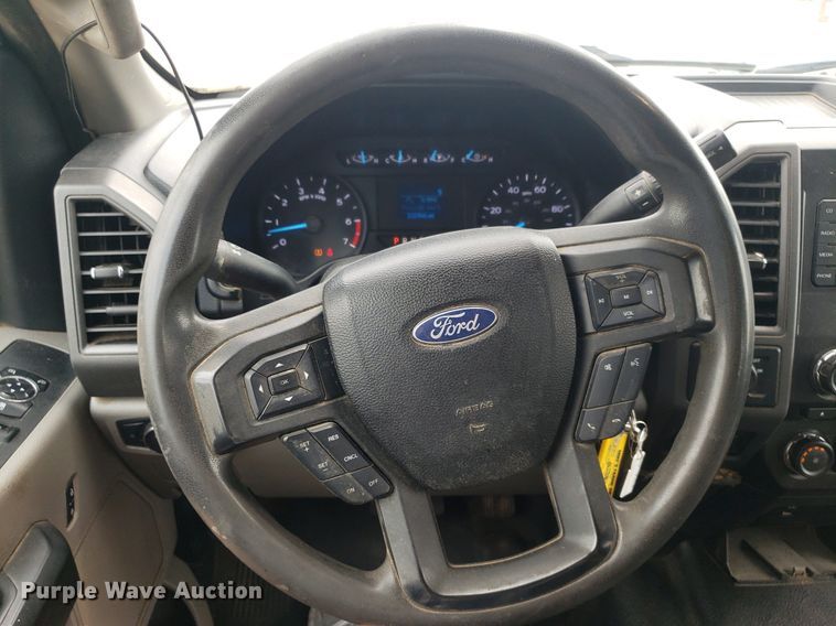 image for item IP9386 2018 Ford F250 Super Duty  Crew Cab pickup truck