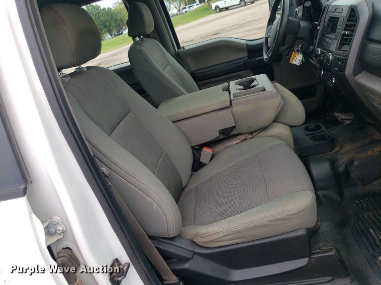 image for item IP9386 2018 Ford F250 Super Duty  Crew Cab pickup truck