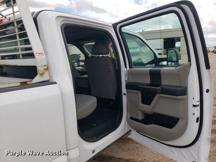 image for item IP9386 2018 Ford F250 Super Duty  Crew Cab pickup truck