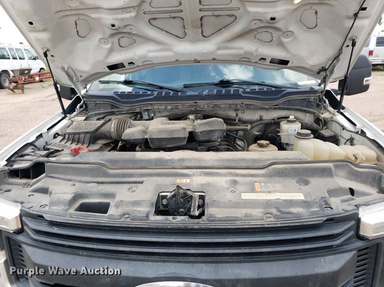 image for item IP9386 2018 Ford F250 Super Duty  Crew Cab pickup truck