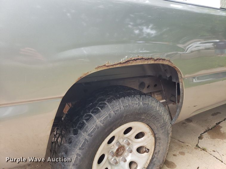 image for item IP9387 2006  Chevrolet Silverado 1500  Ext. Cab pickup truck