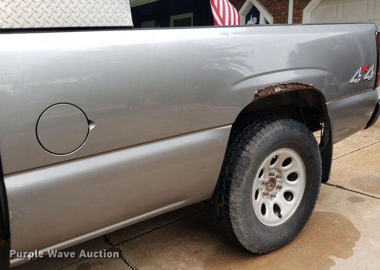 image for item IP9387 2006  Chevrolet Silverado 1500  Ext. Cab pickup truck