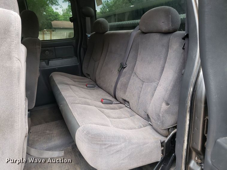 image for item IP9387 2006  Chevrolet Silverado 1500  Ext. Cab pickup truck