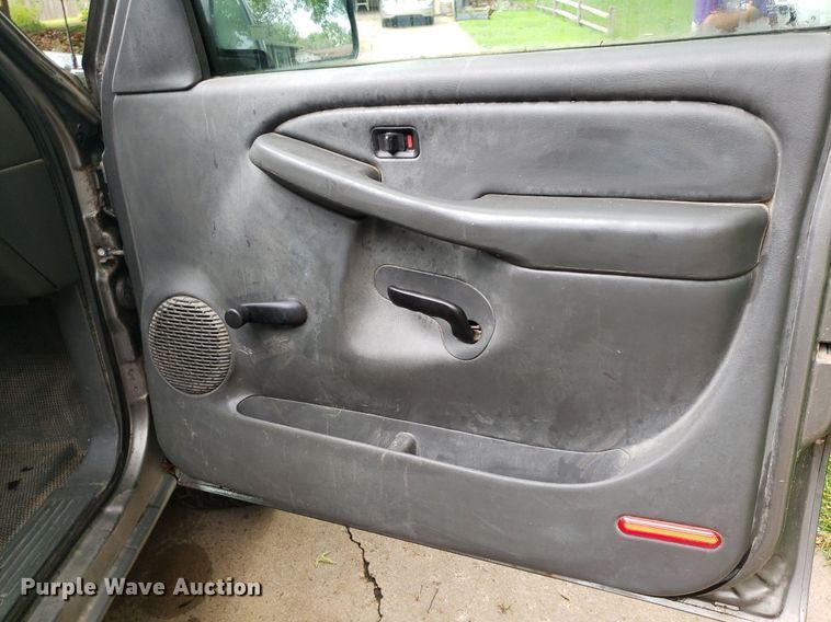 image for item IP9387 2006  Chevrolet Silverado 1500  Ext. Cab pickup truck