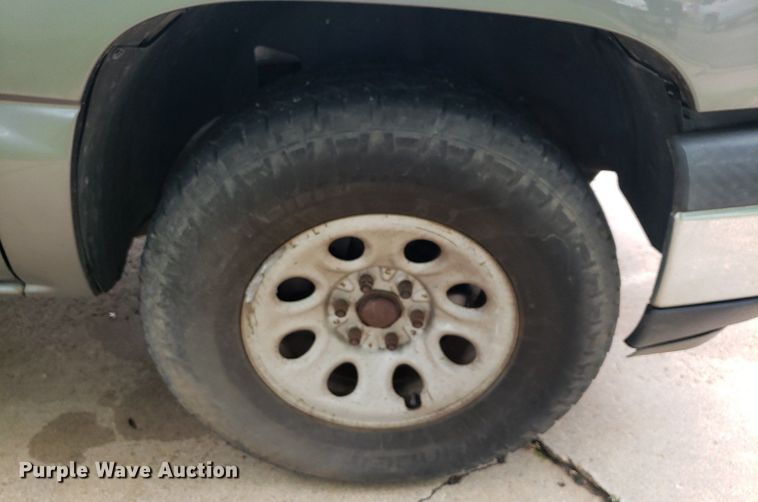 image for item IP9387 2006  Chevrolet Silverado 1500  Ext. Cab pickup truck