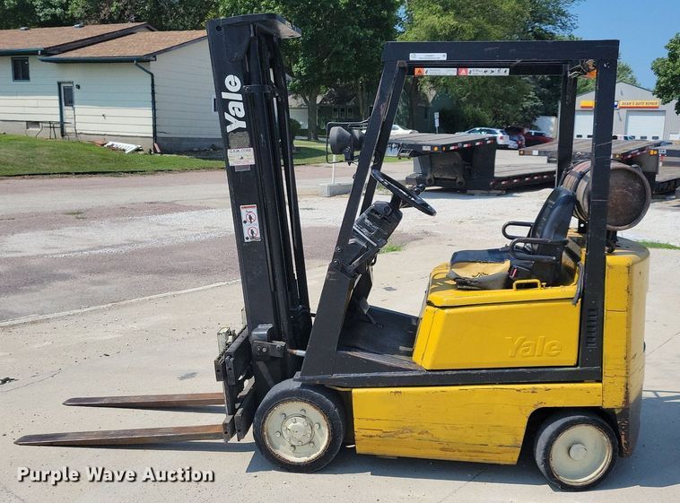 image for item JO9281 Yale GLC030AENUAE083  forklift