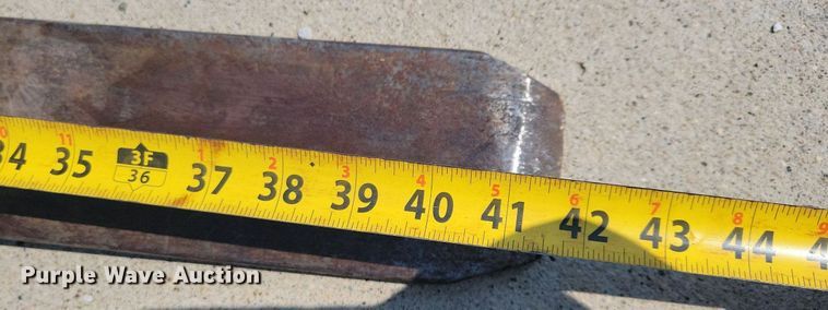 image for item JO9281 Yale GLC030AENUAE083  forklift