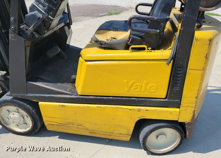 image for item JO9281 Yale GLC030AENUAE083  forklift