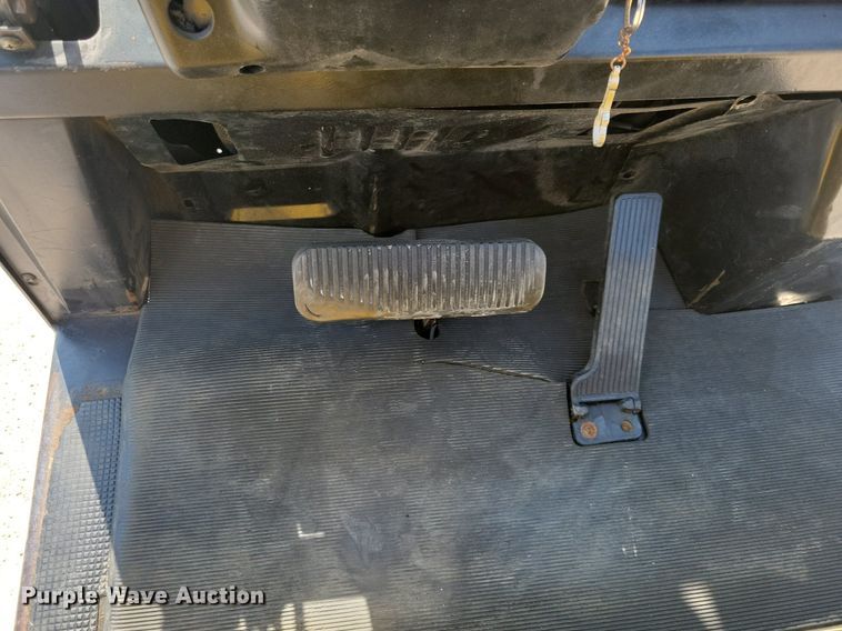 image for item JO9281 Yale GLC030AENUAE083  forklift