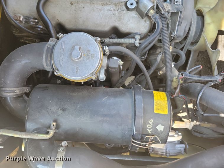 image for item JO9281 Yale GLC030AENUAE083  forklift