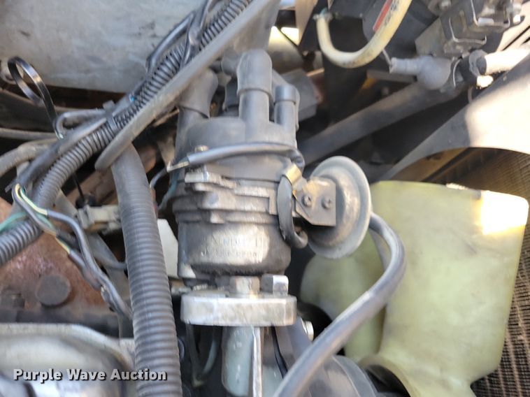 image for item JO9281 Yale GLC030AENUAE083  forklift