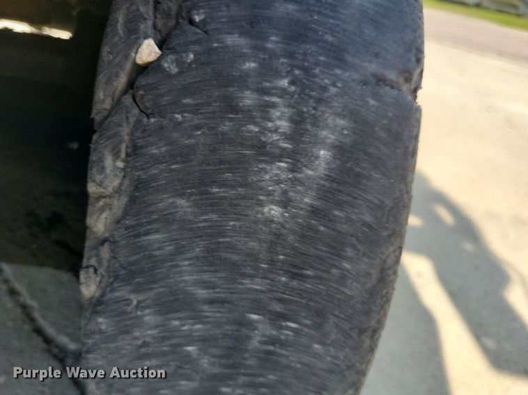 image for item JO9281 Yale GLC030AENUAE083  forklift