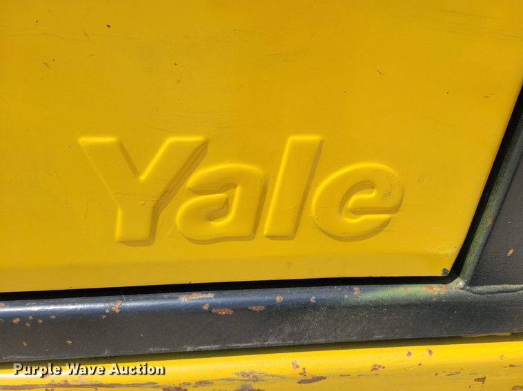 image for item JO9281 Yale GLC030AENUAE083  forklift