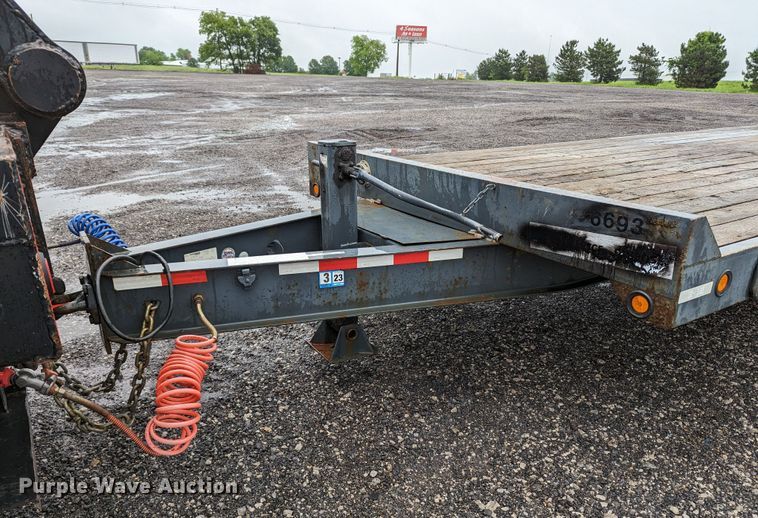 image for item KB9423 2012 Towmaster Big Tow B-12  equipment trailer