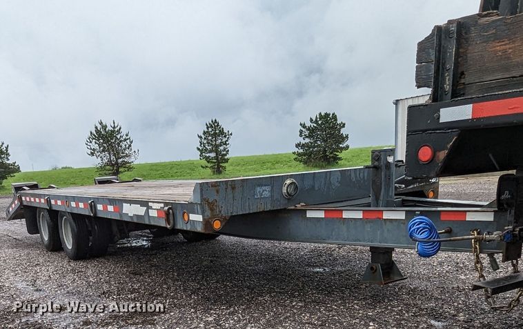 image for item KB9423 2012 Towmaster Big Tow B-12  equipment trailer