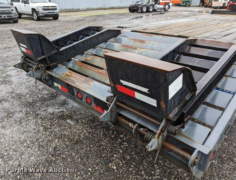 image for item KB9423 2012 Towmaster Big Tow B-12  equipment trailer