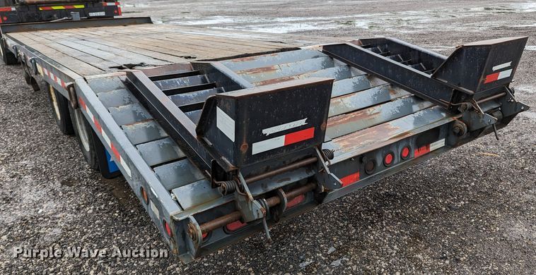 image for item KB9423 2012 Towmaster Big Tow B-12  equipment trailer