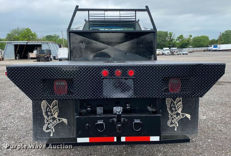 image for item KB9433 2005 Ford F750 Super Duty  flatbed truck