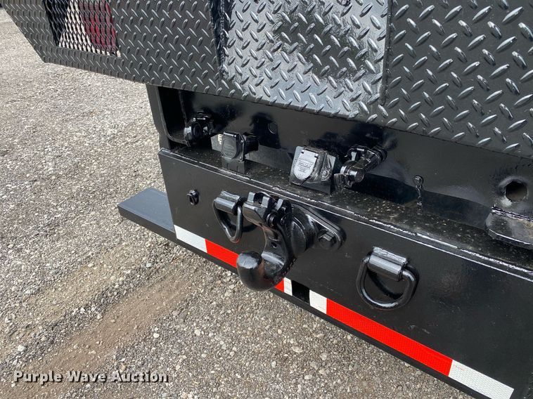 image for item KB9433 2005 Ford F750 Super Duty  flatbed truck