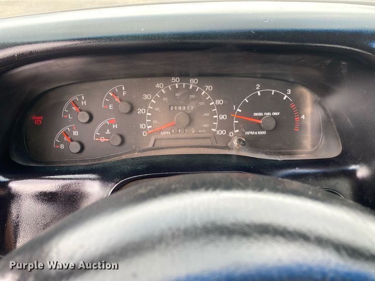 image for item KB9433 2005 Ford F750 Super Duty  flatbed truck