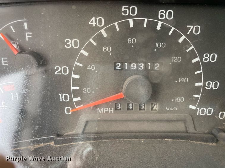 image for item KB9433 2005 Ford F750 Super Duty  flatbed truck