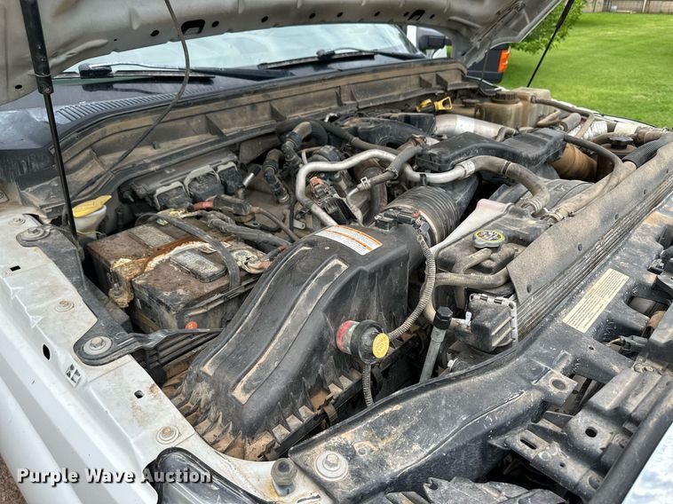 image for item KF9698 2015 Ford F350 Super Duty  Crew Cab bale bed pickup truck