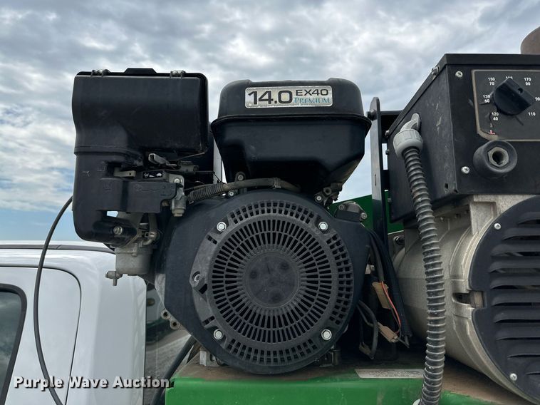 image for item KM9861 2018  Ford F350 Super Duty  SuperCab utility bed pickup truck