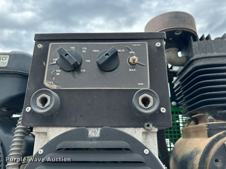 image for item KM9861 2018  Ford F350 Super Duty  SuperCab utility bed pickup truck